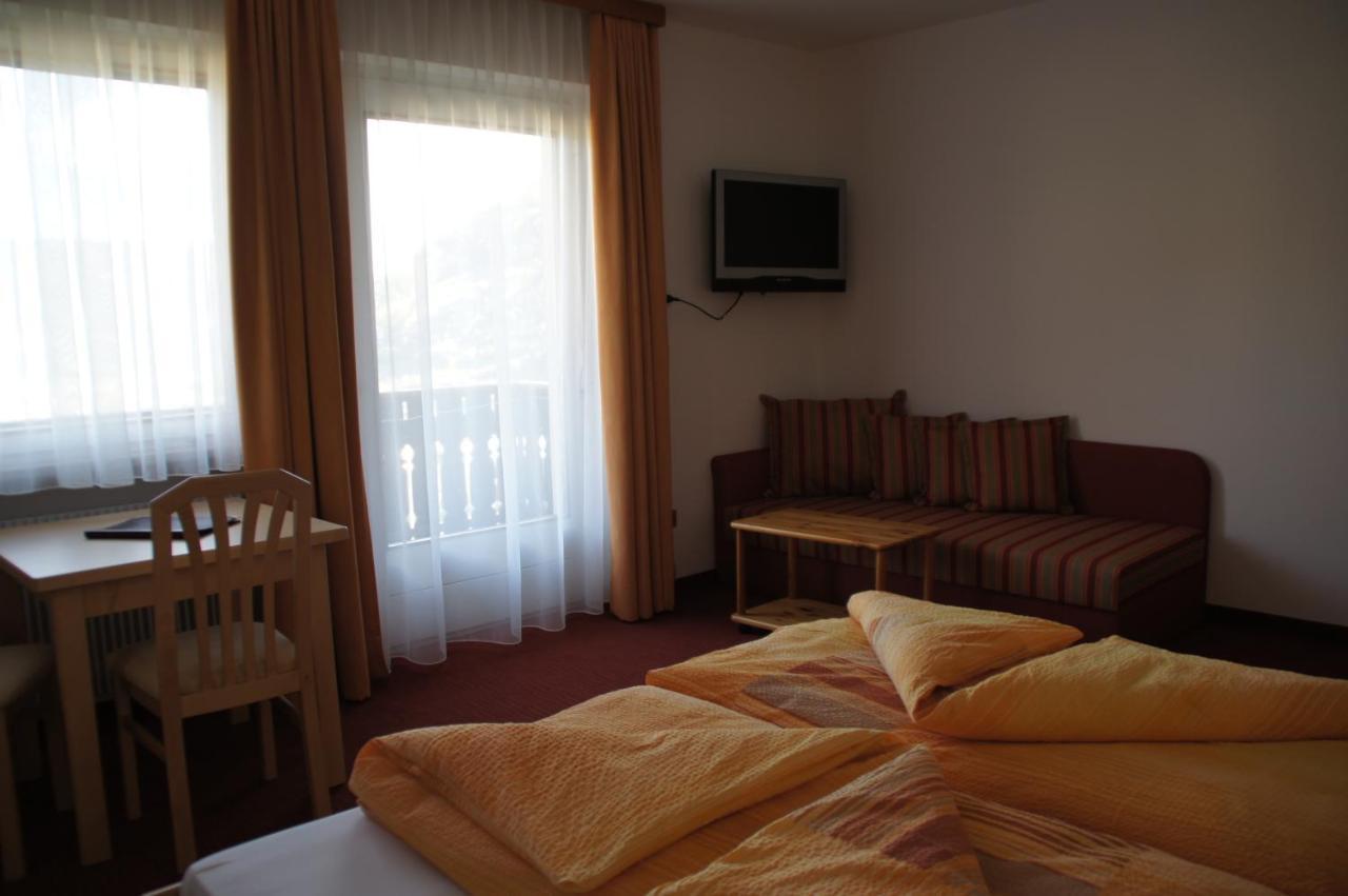 Oberangerhof Aparthotel Lagundo Szoba fotó